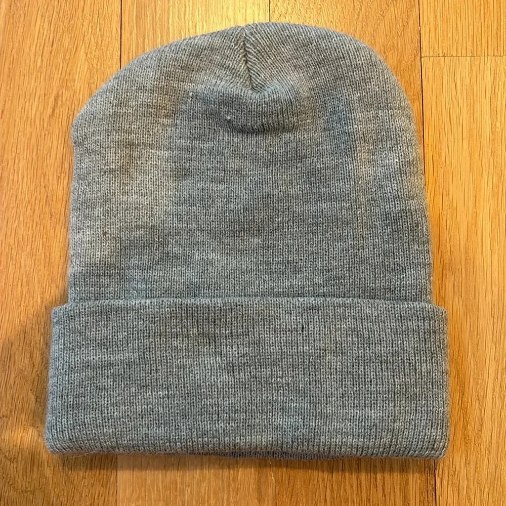 Vinnie Louise Beanie Hat Knit Smiley Face Grey NWT